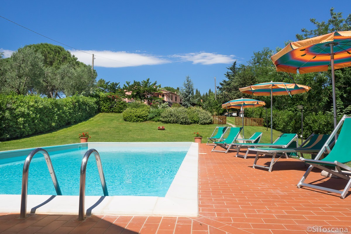 Appartamento in agriturismo con piscina "abete"