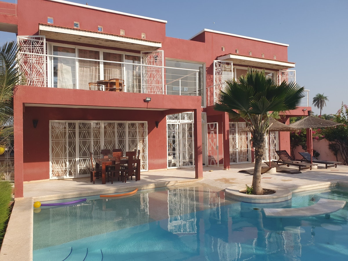 Villa avec piscine entre plage et le Sine Saloum