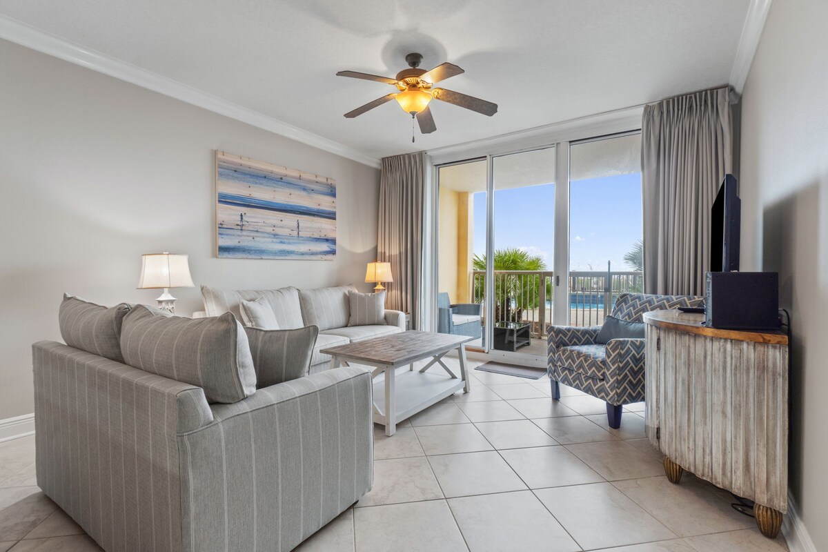 Beachfront condo Azure 113: Ground Floor Luxury!