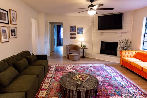Great for families & groups *NEW listing*