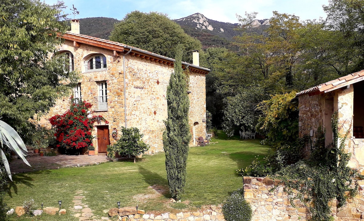 " Can Pedragós" farmhouse in the "Alta Garrotxa"