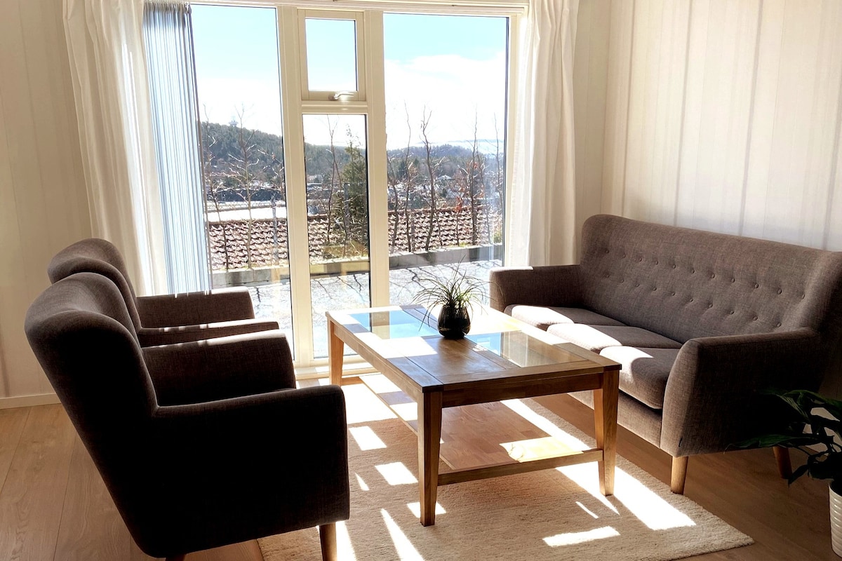 位于Dyreparken和Kristiansand之间的新三室公寓