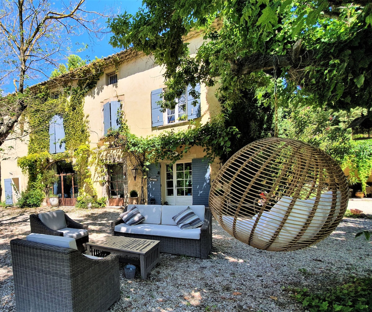 Studio in charming 18th provencal Farmhouse