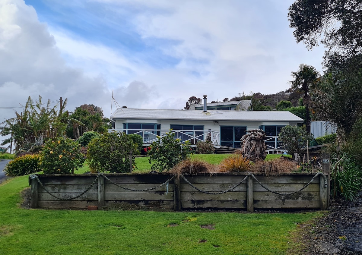 Beachside Cottage