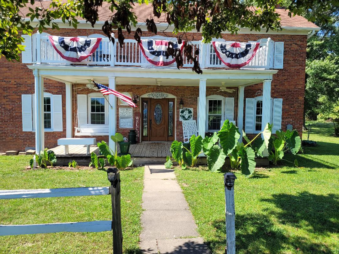 伊利诺伊州Historic Cross Home/Barn/Fish McLeansboro