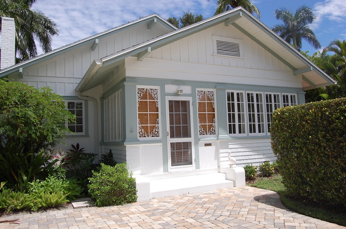 steps to the beach. Charming cottage