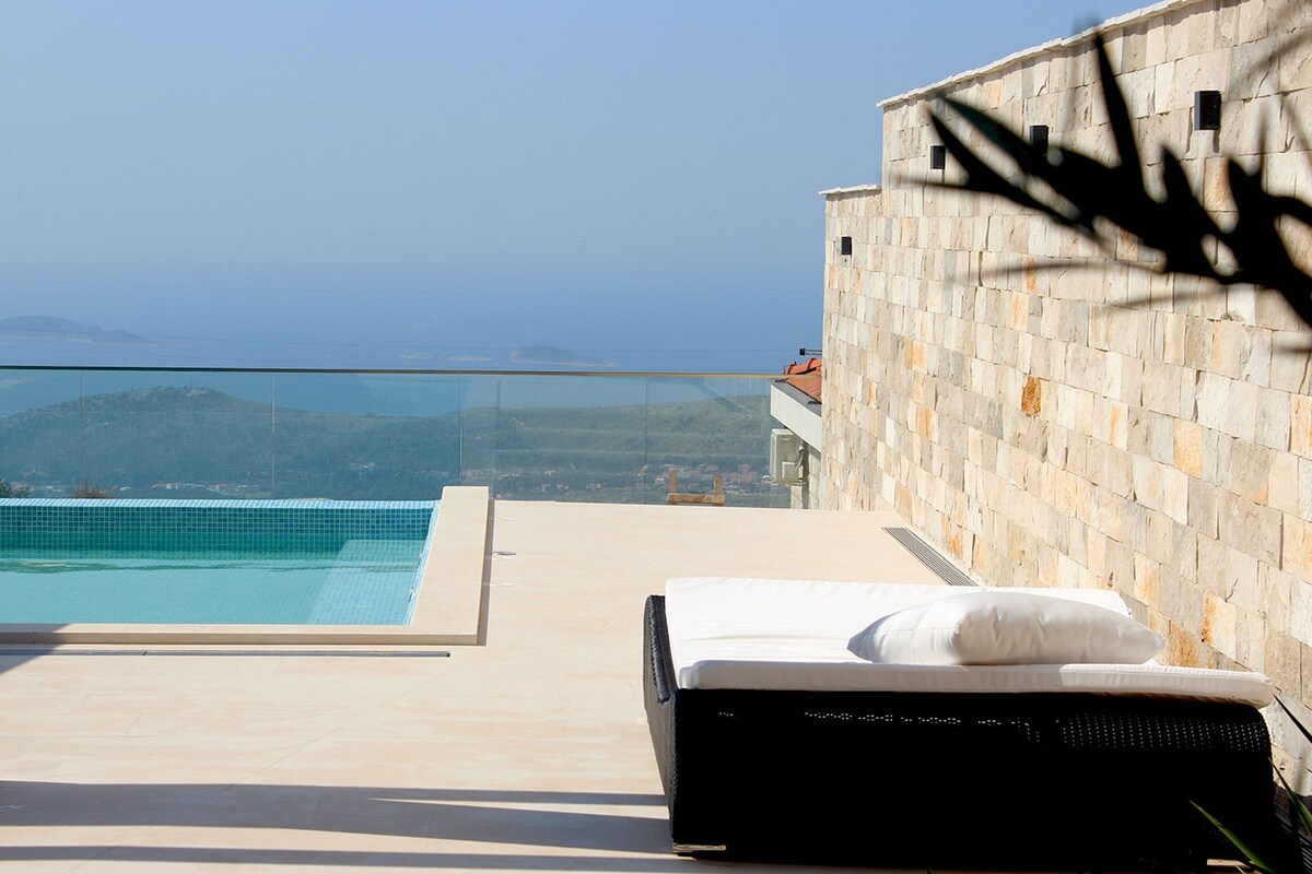 Villa Anna with private pool & Jet pool-Dubrovnik