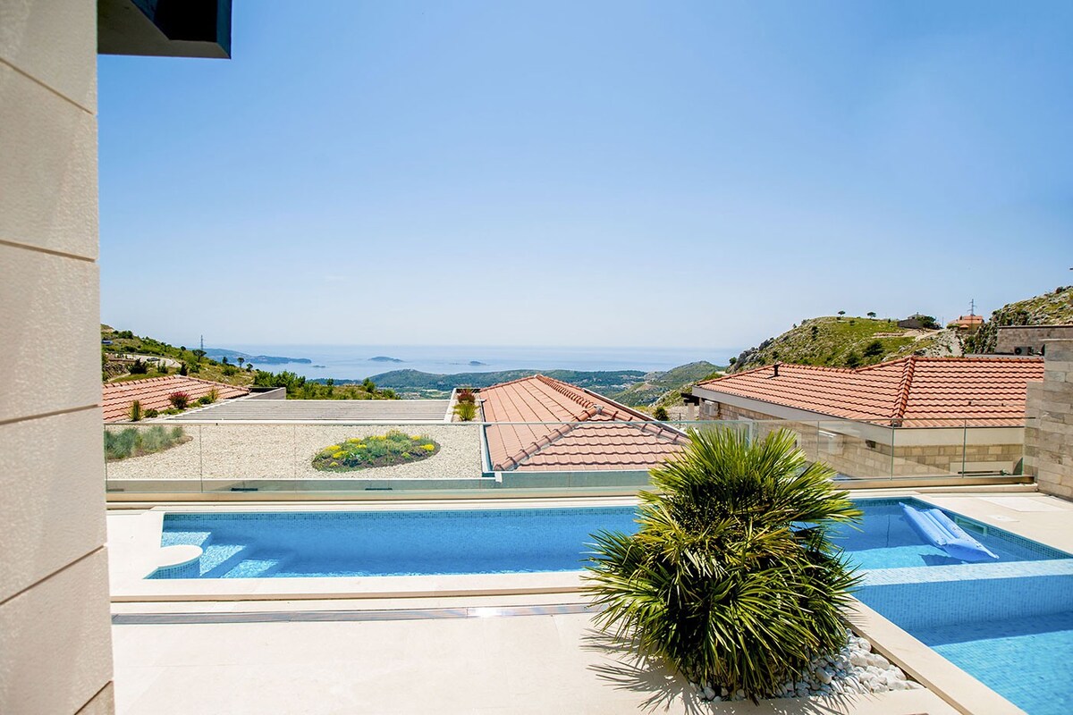 Villa Anna with private pool & Jet pool-Dubrovnik