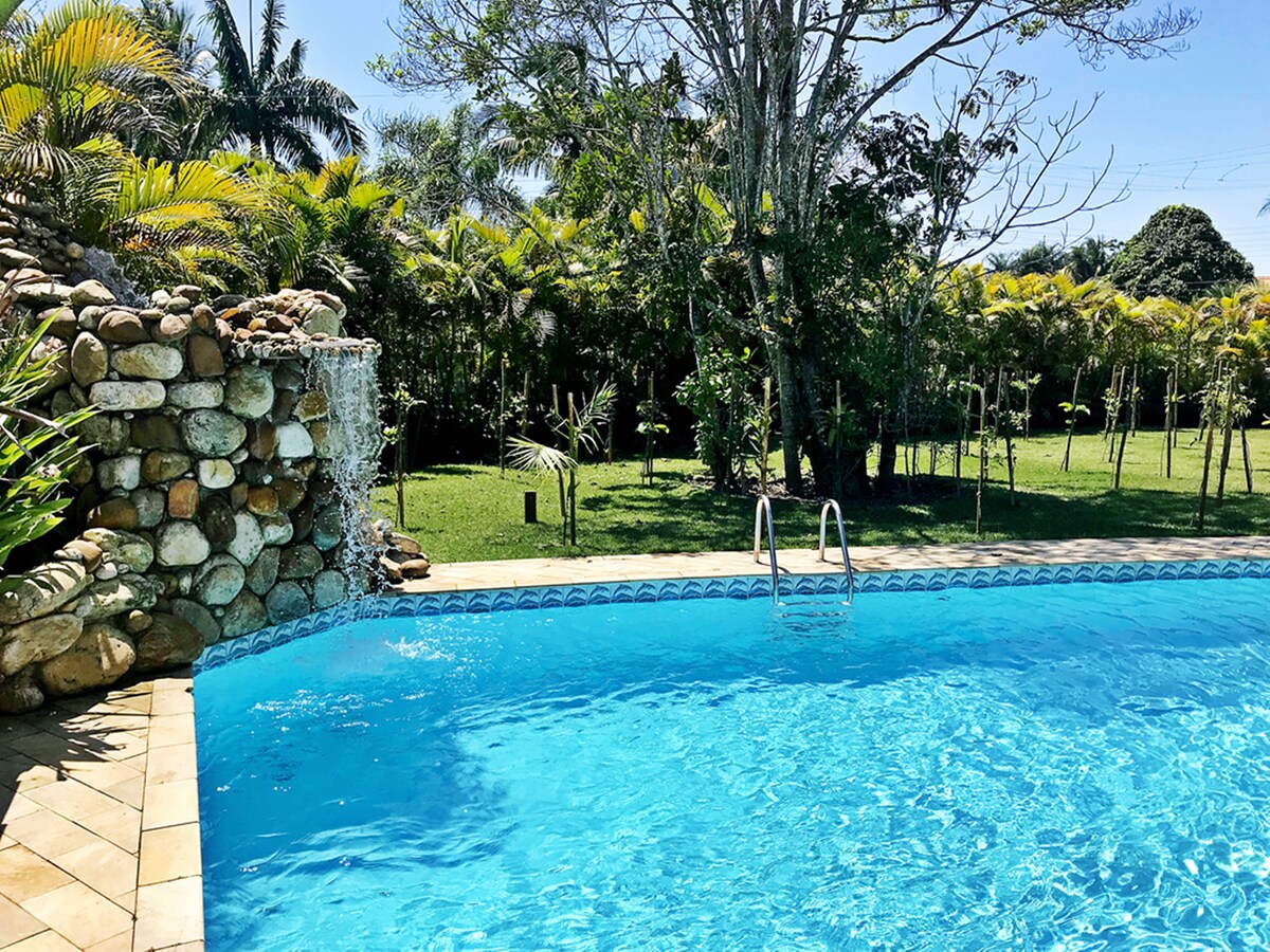 Pra Familia: Casa com 5 Suítes / Piscina / WIFI