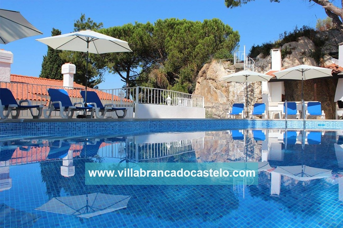 Luxury Villa, Sesimbra. Amazing Pool.Near the Sea