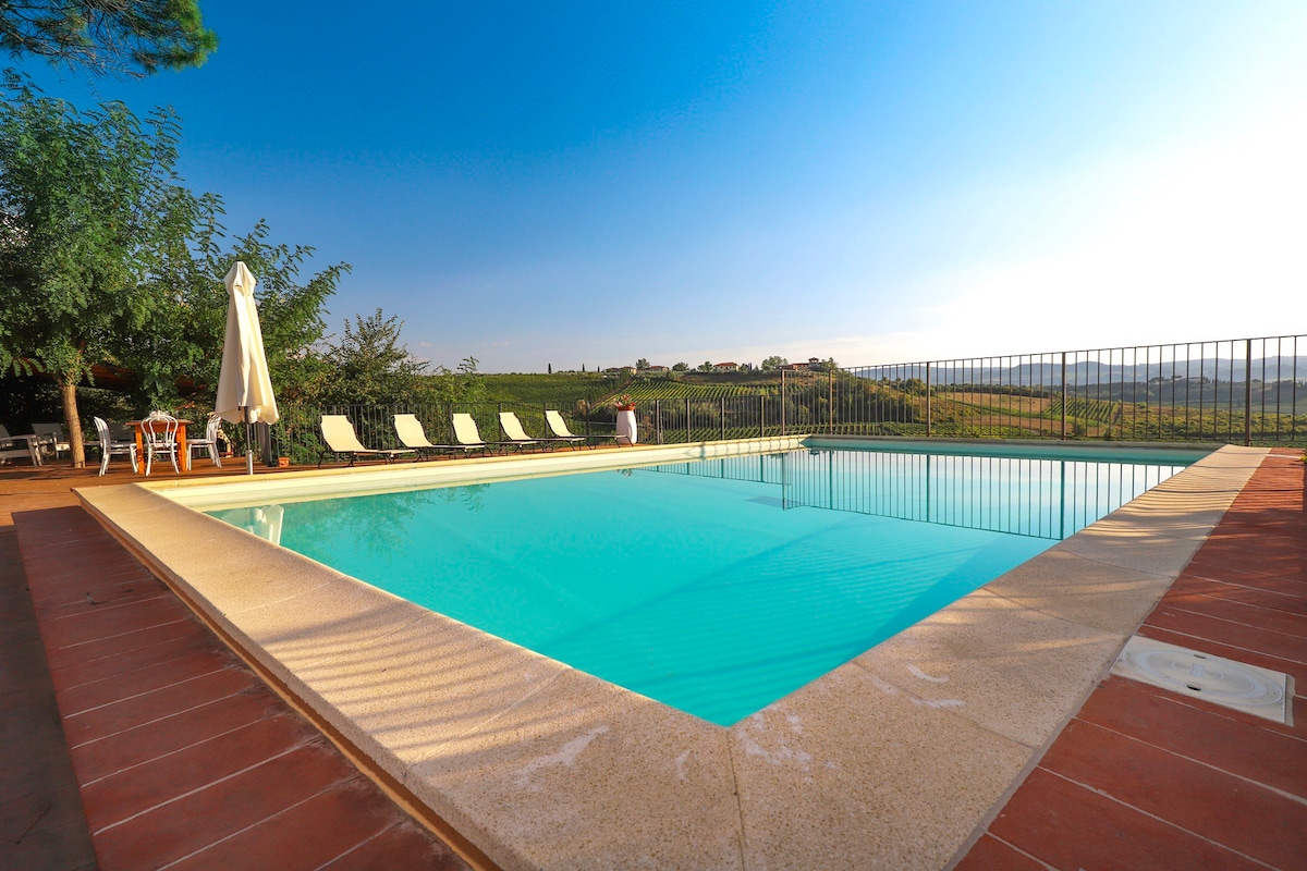 Charming house w/private pool near San Gimignano