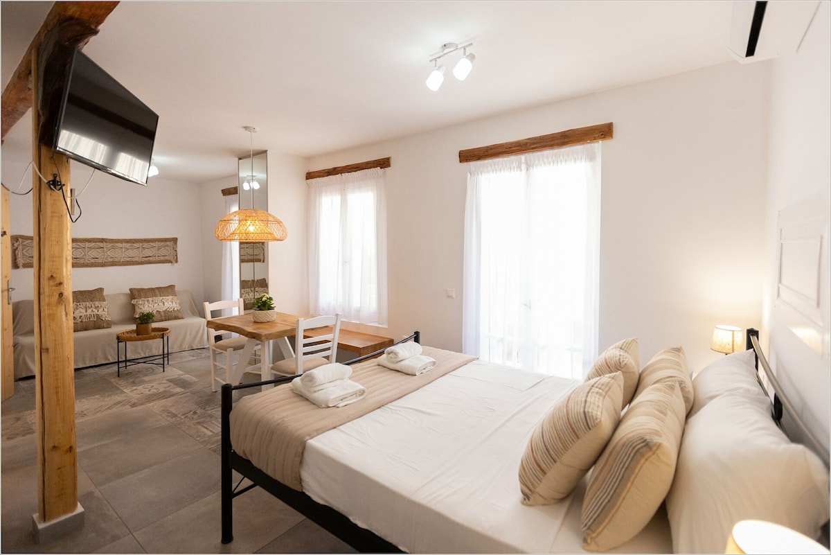 Ziv Boutique Apartments Lefkada Town Square Apt. 4