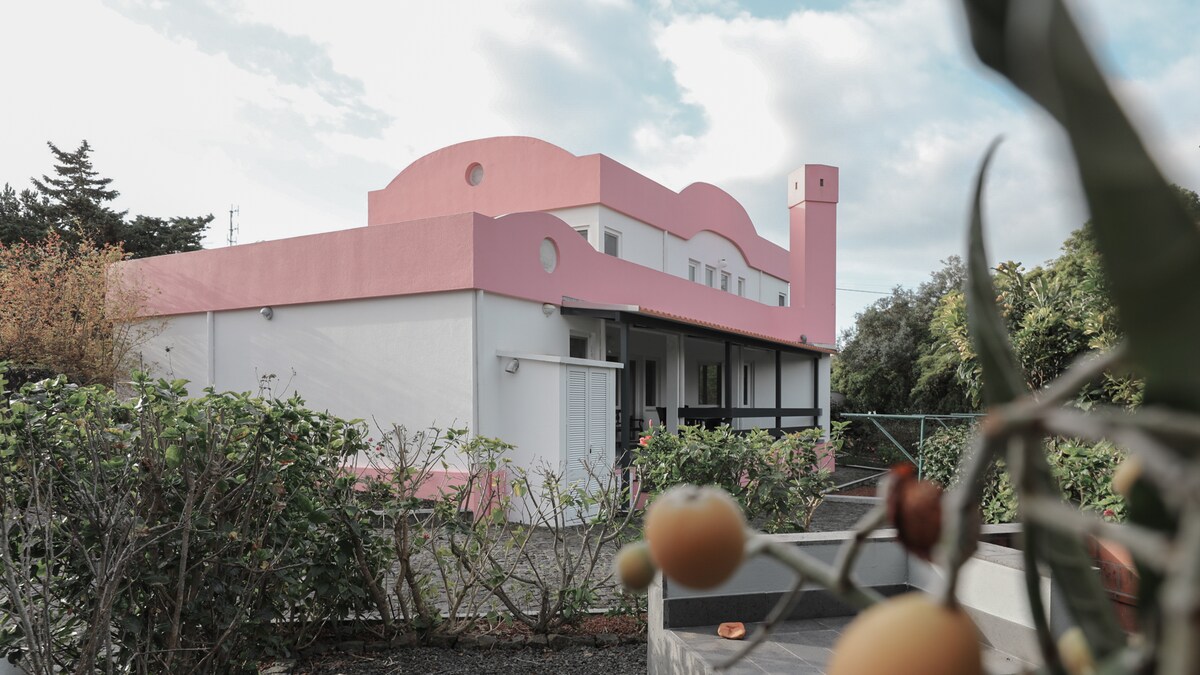 Pink House - Pico Island Azores