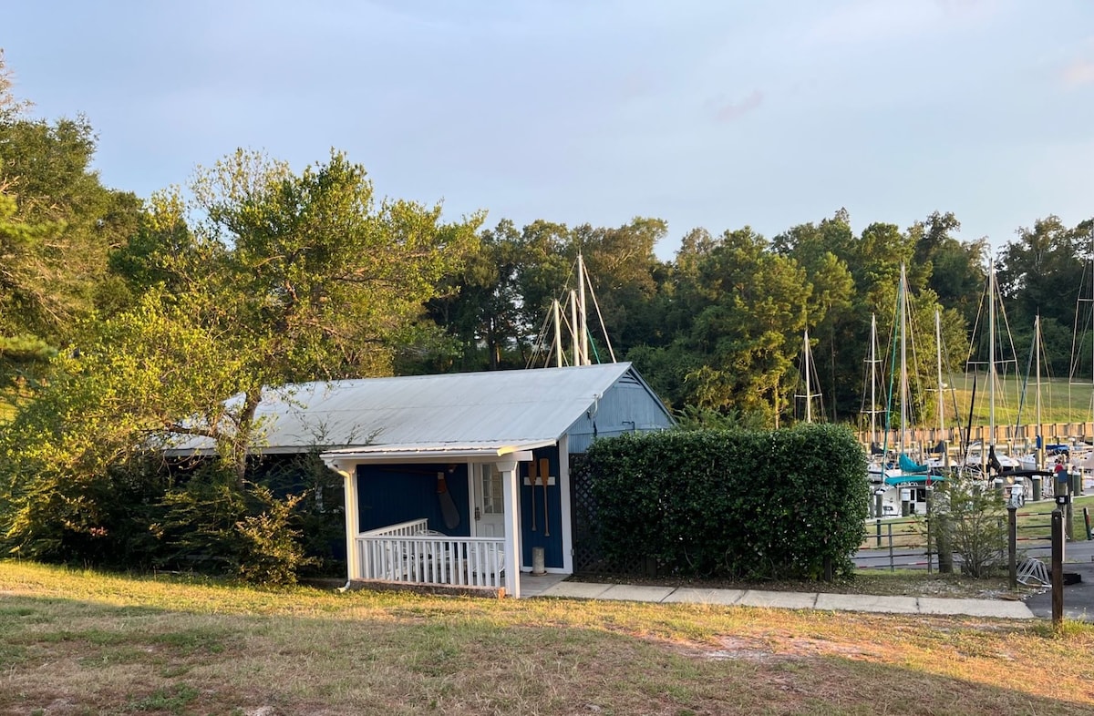 The Cabin at Fly Creek Marina