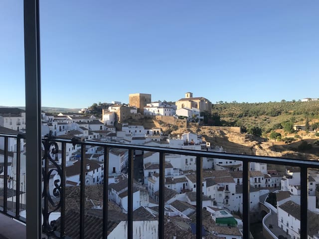 Setenil de las Bodegas的民宿