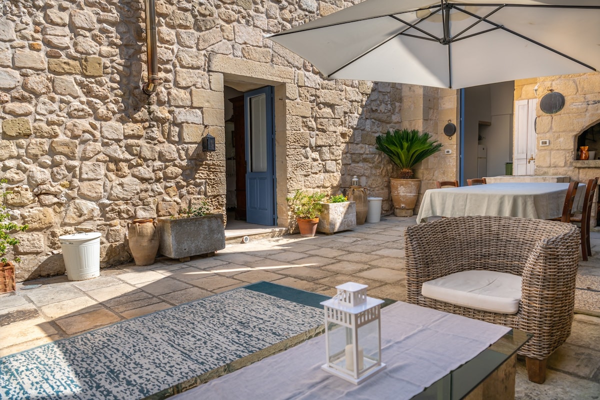 Salento Guesthouse Suite Donna Irene Courtyard