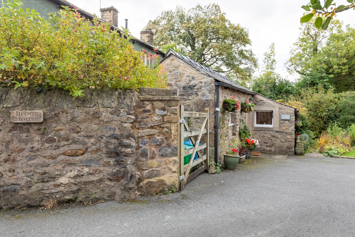 Weavers 'Cottage, West Bradford, Clitheroe