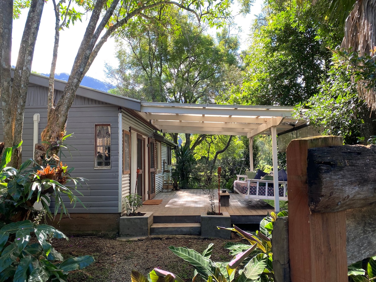 Birdsong Bellingen RusticCabin -河森林农场