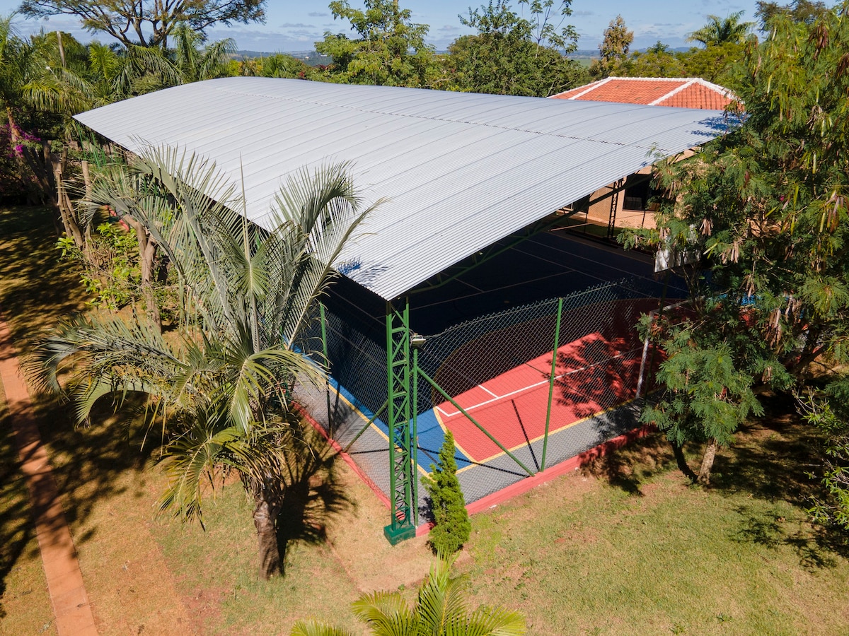 Belíssima Chácara com piscina Tatui-SP