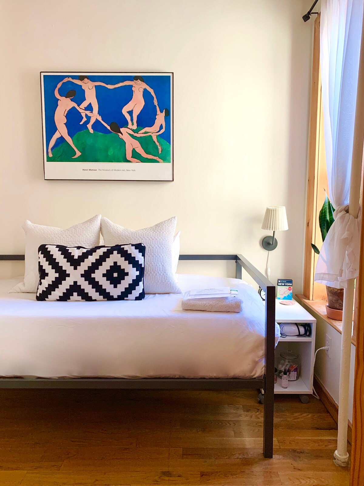 布鲁克林艺术家公寓明亮现代舒适的房间