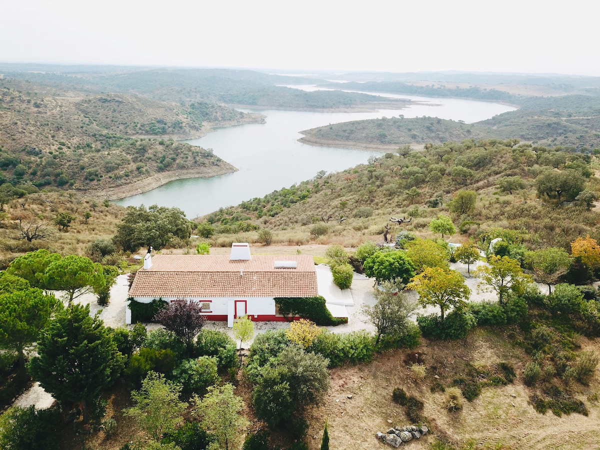 Mount of Peace - Reguengos de Monsaraz, Alentejo