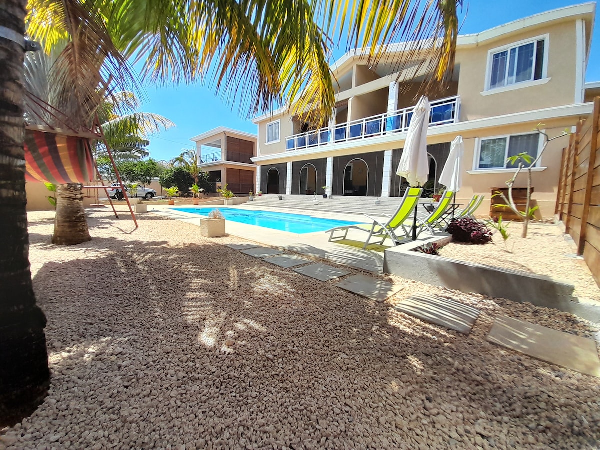 Trou aux Biches Log"Cannelle" 2 Chambres + Piscine