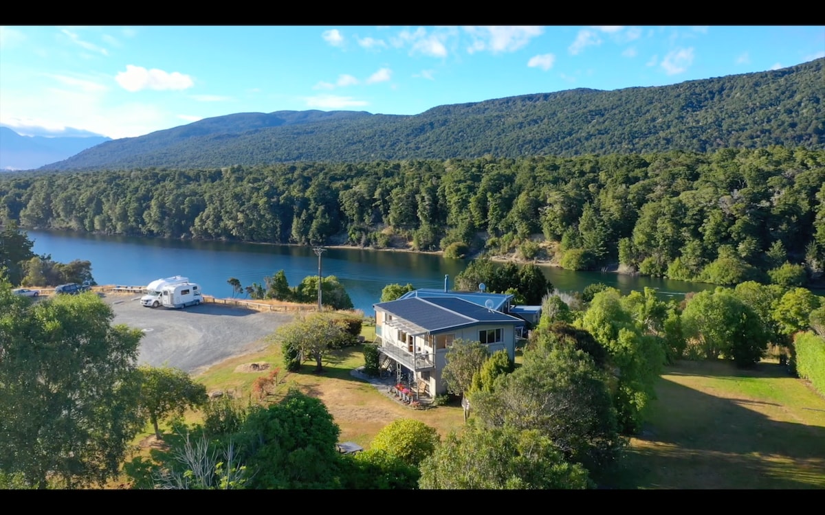 Glendale River View, Manapouri