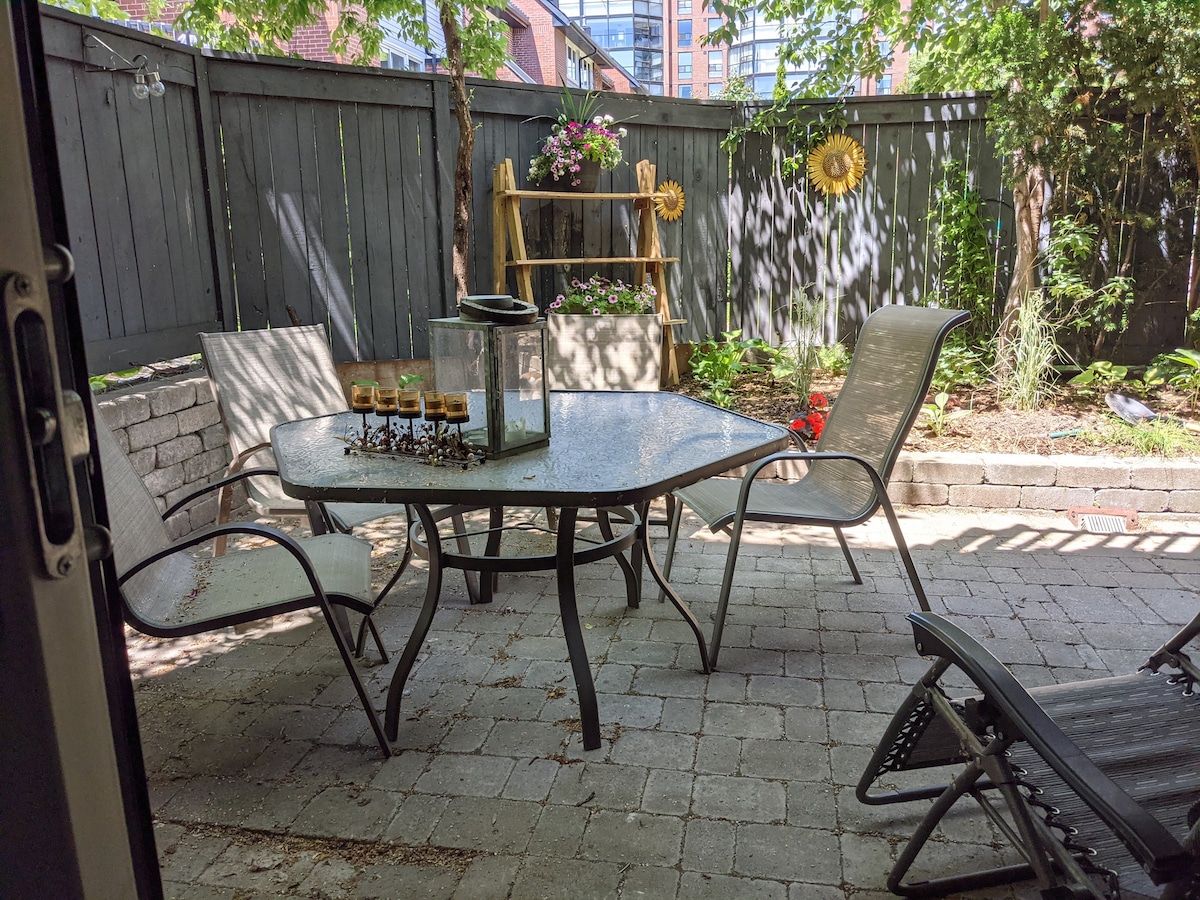 Entire 1 Bedroom Downtown Toronto Peaceful