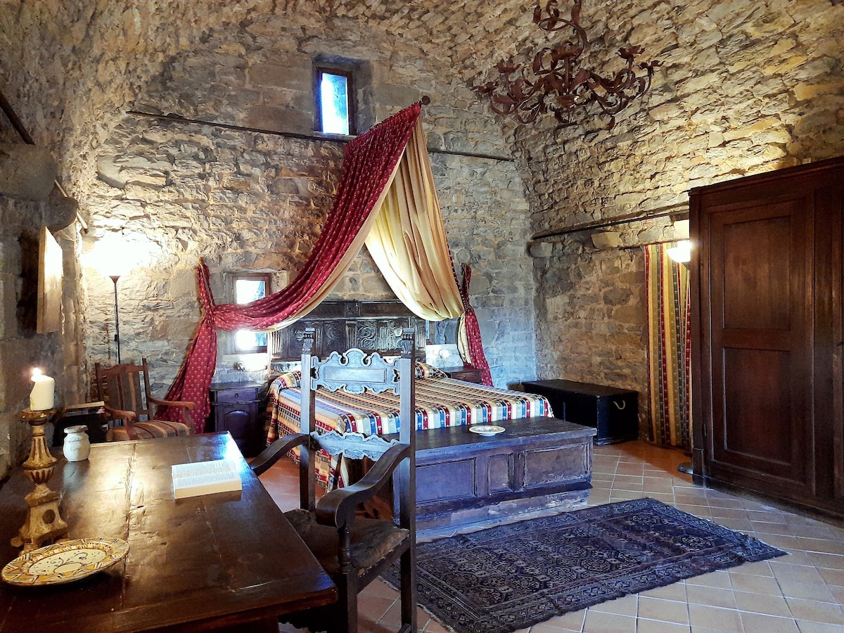 Castello di Rometta, dimora storica con piscina