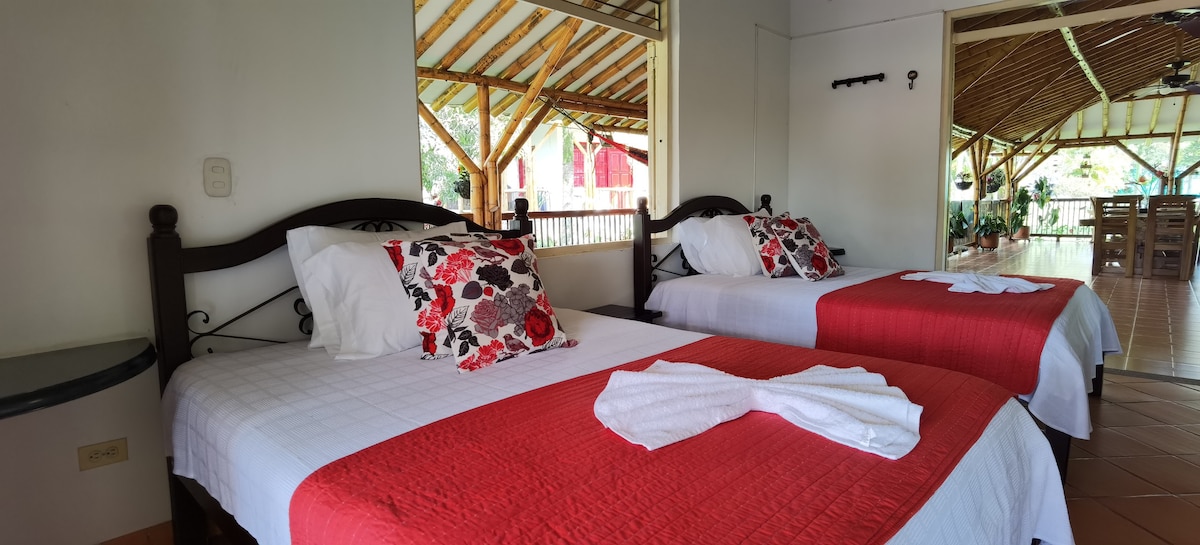 5 ★ Finca-Hotel Oroví ：靠近所有3个公园！