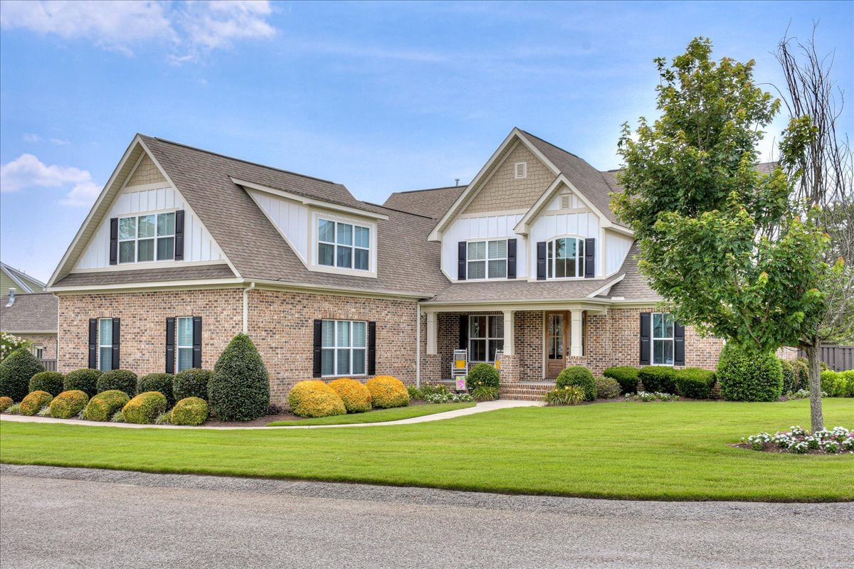 6 Bedroom House with Pool and Hot Tub