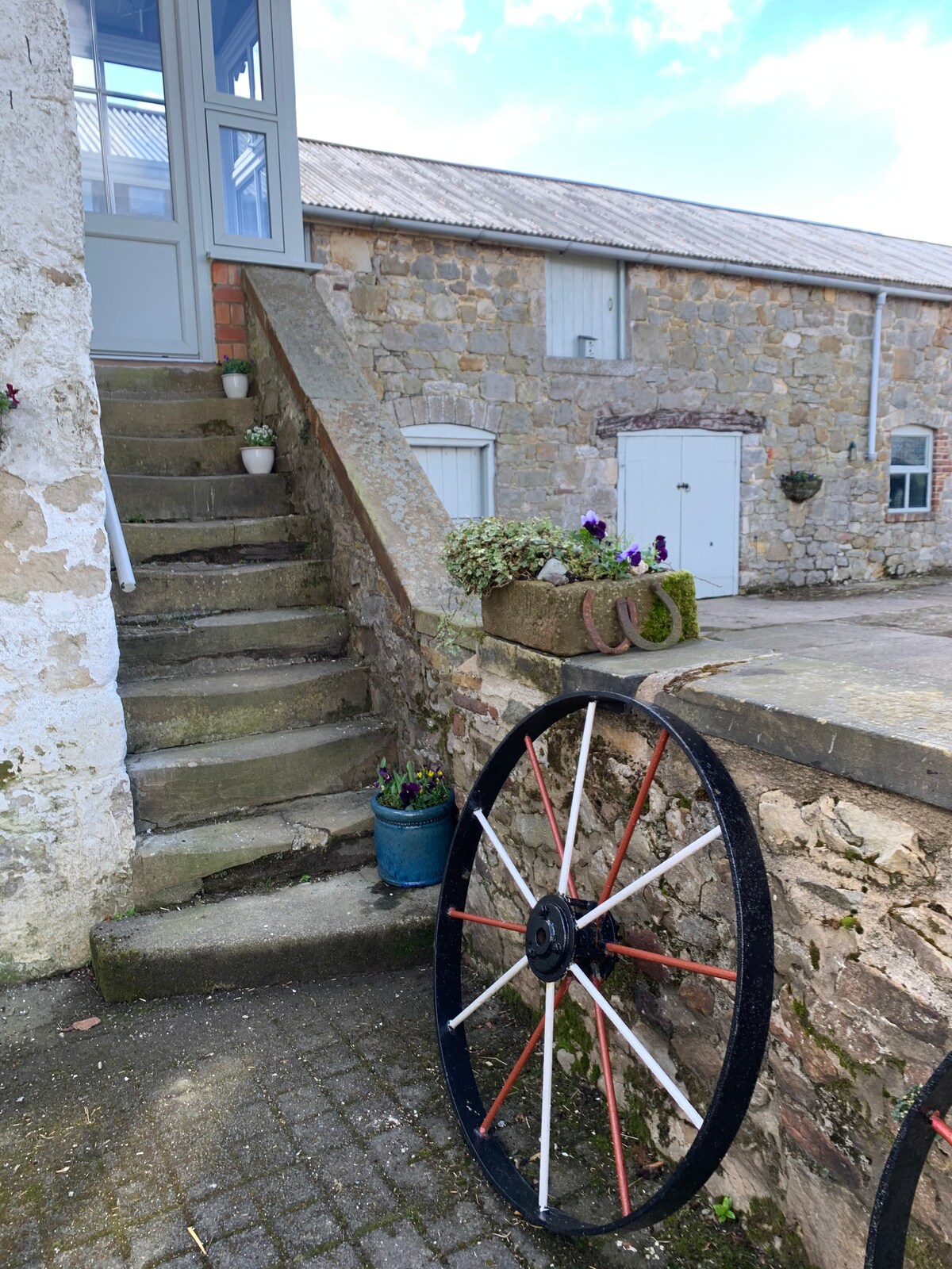 Halkyn Mountain, Barn Studio - Mold/Holywell