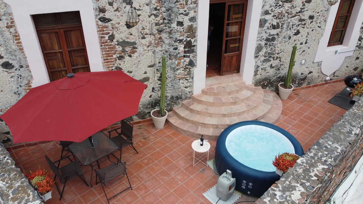 舒适的公寓，配备按摩浴缸Hacienda Castillo