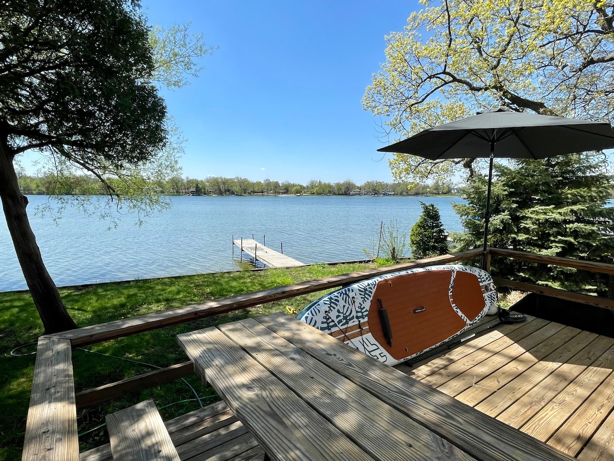 Lakefront Home on Gages Lake