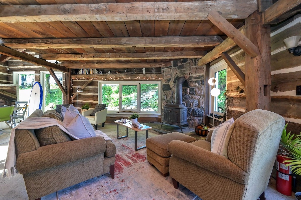 Mono - Charming, Rustic 150 Year Carriage House