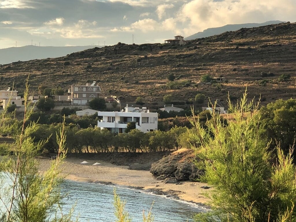 Beach house set in a beautiful bay