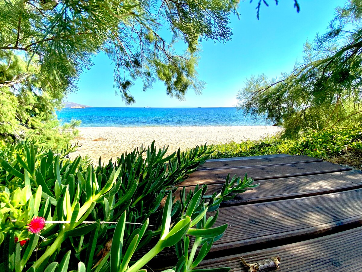 Beach house set in a beautiful bay