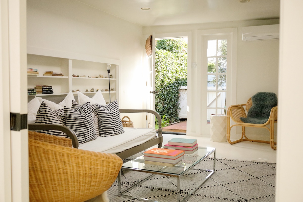 Montecito Miramar Beach Cottage