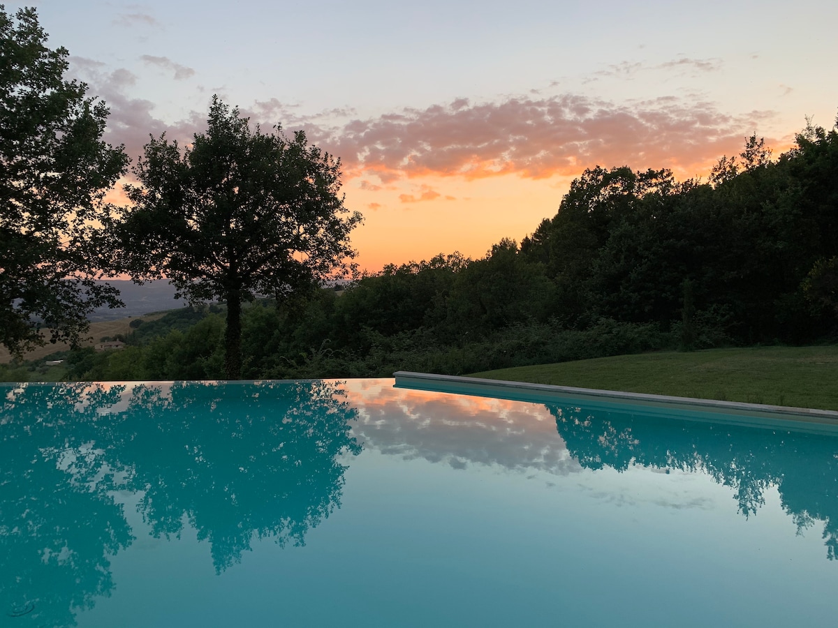 Todi Luxury casale with view : Casa Martana