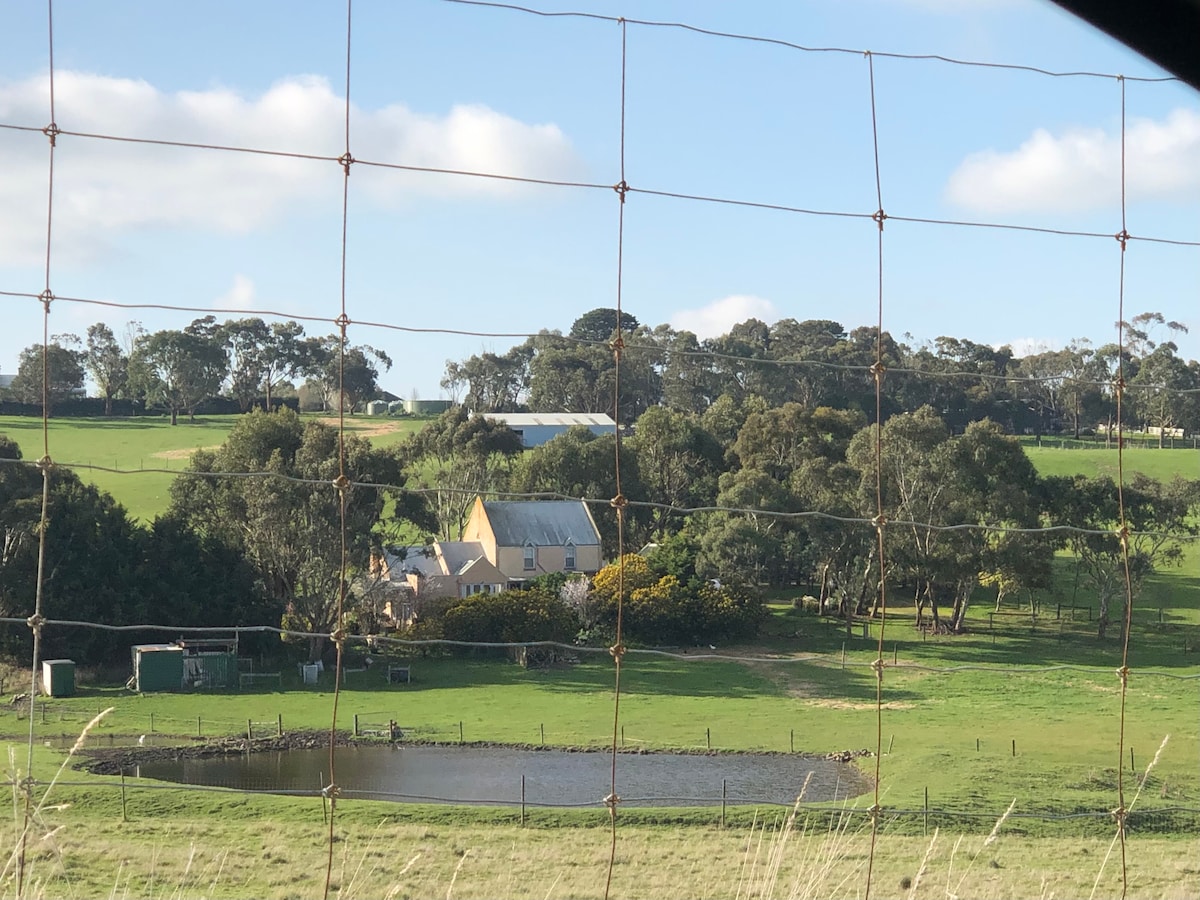 Barrabool Hills Retreat B&B, Vic.Q.2.