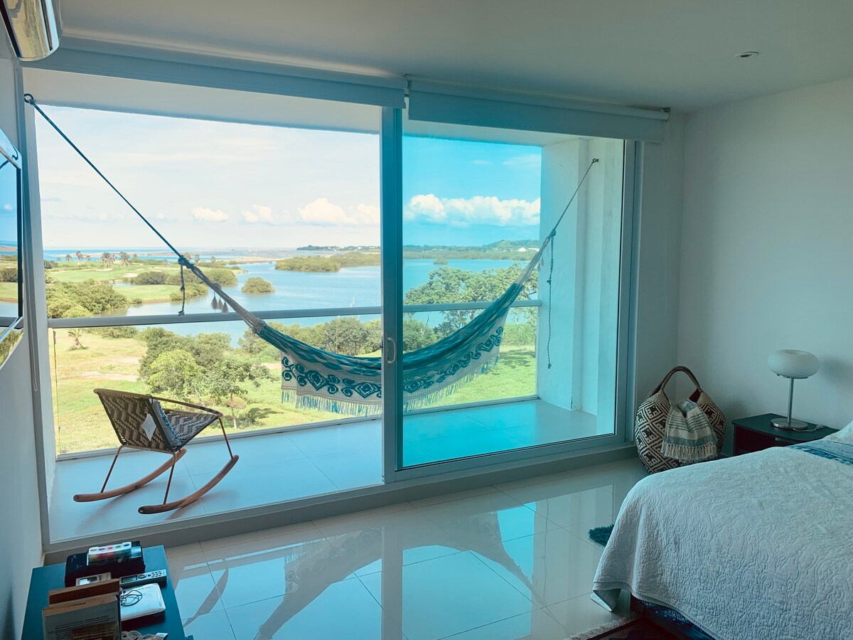 Karibana Bliss: Oceanfront Retreat in Cartagena