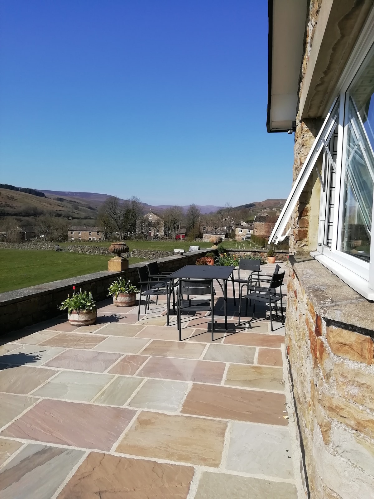 The Garth: A Swaledale Panorama