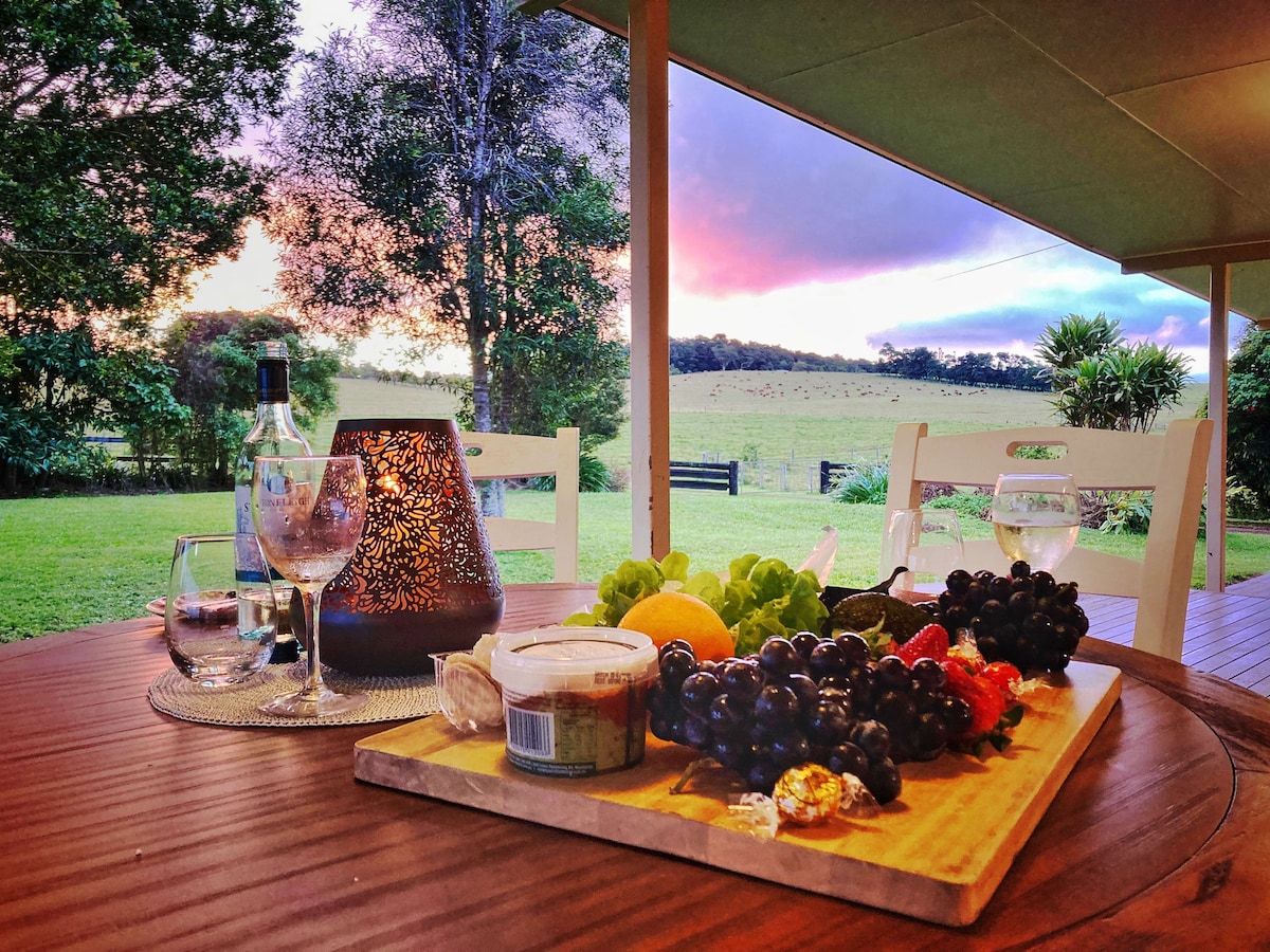 Cedarvale Retreat Lake Barrine Cairns Yungaburra