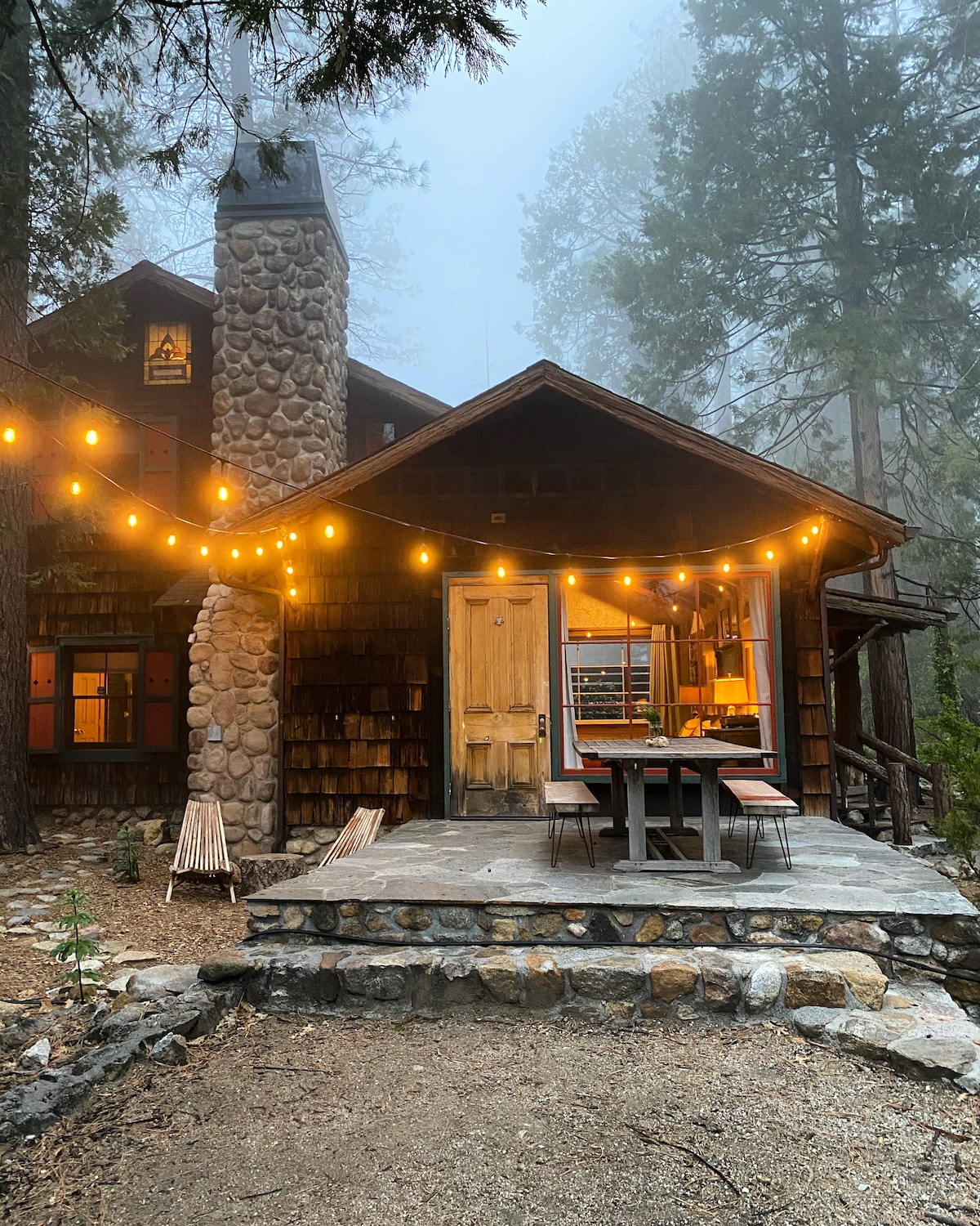 Historic Owl Pine Cabin: creek+town+nature