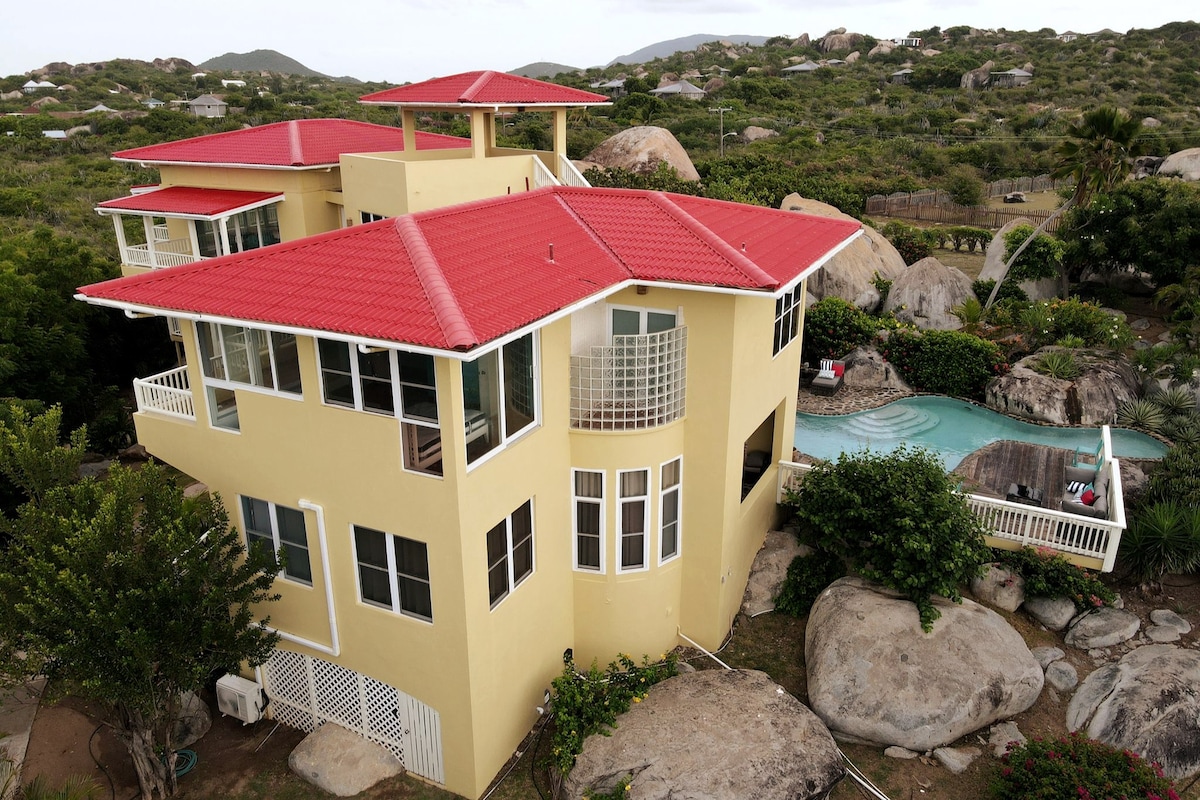 Bigger Splash Villa: private w/ pool and Concierge
