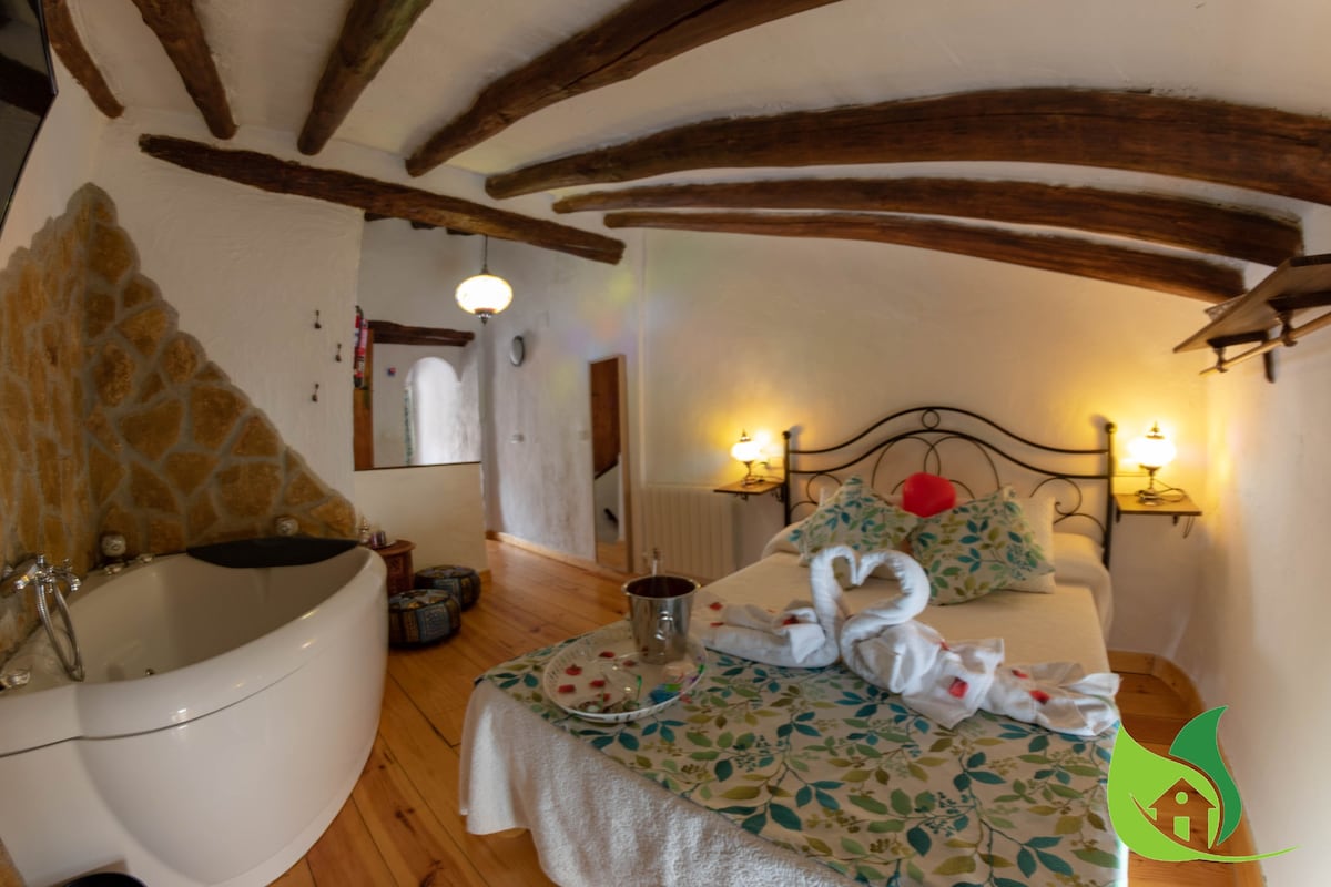 Casa rural romántica con jacuzzi en SierrasCazorla