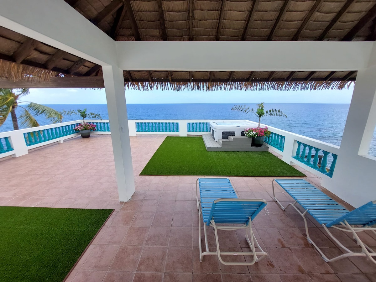 Villa Grenda - Oceanfront - Honeymooner