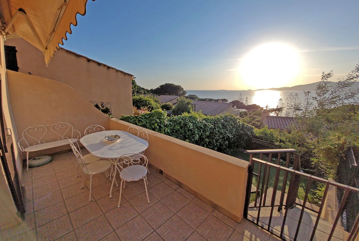 Terraced house with 3 bedrooms, 100 m from the sea