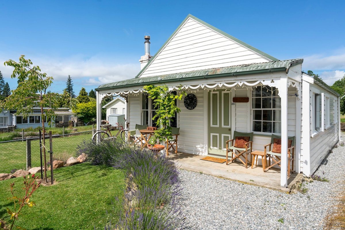 Leven St Cottage