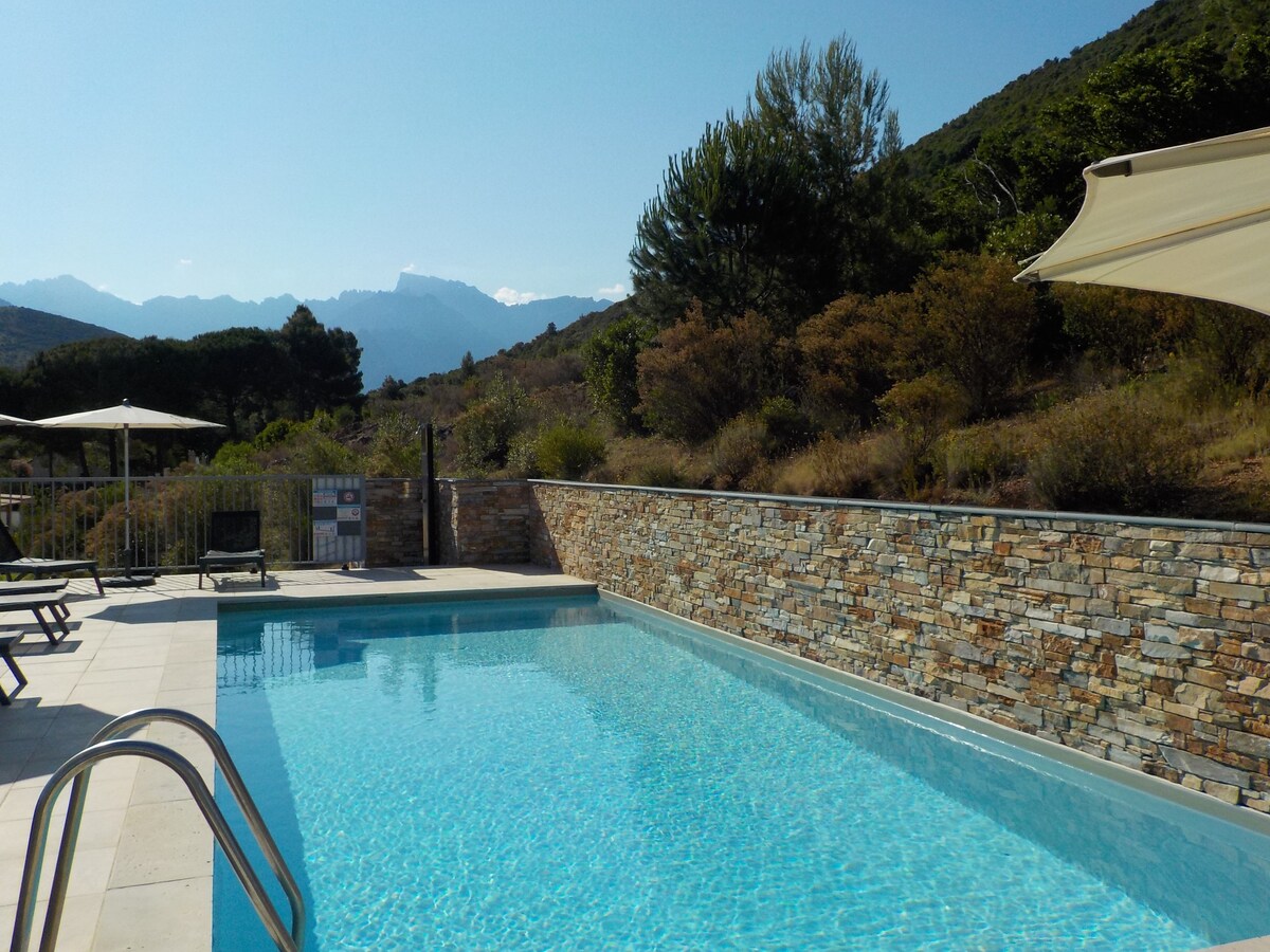 Gite 4 pers piscine clim wifi rivière 1 min